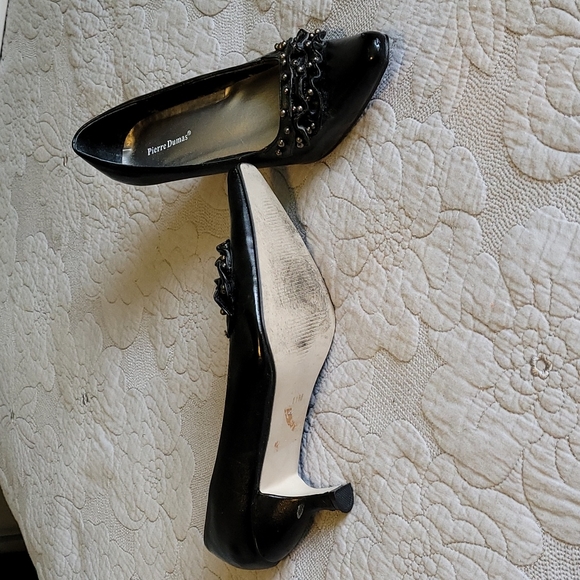 Pierre Dumas size 11 black heels. - Picture 2 of 4